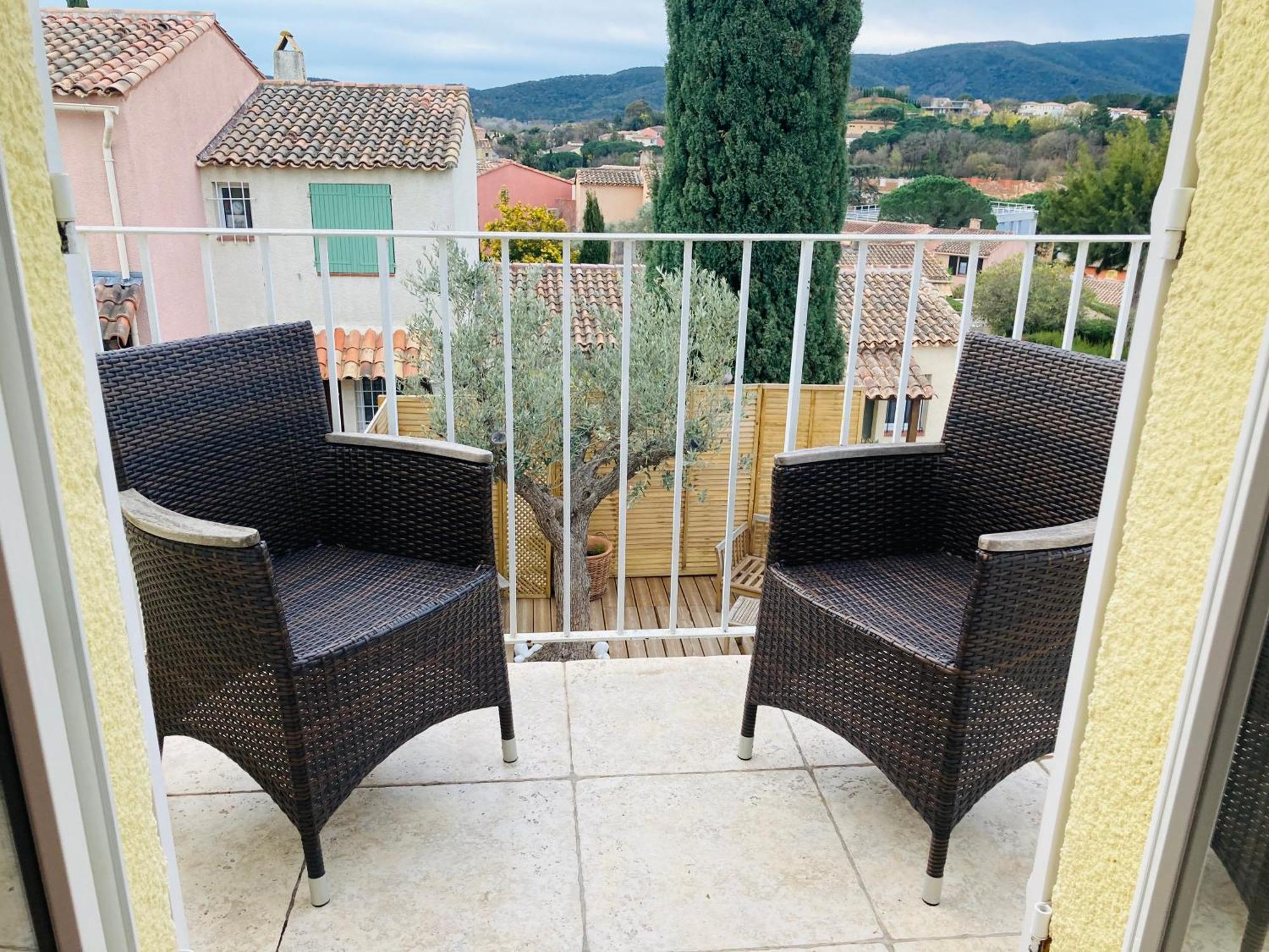 Mazet Renove Golfe De St Tropez Villa Cogolin Exterior photo